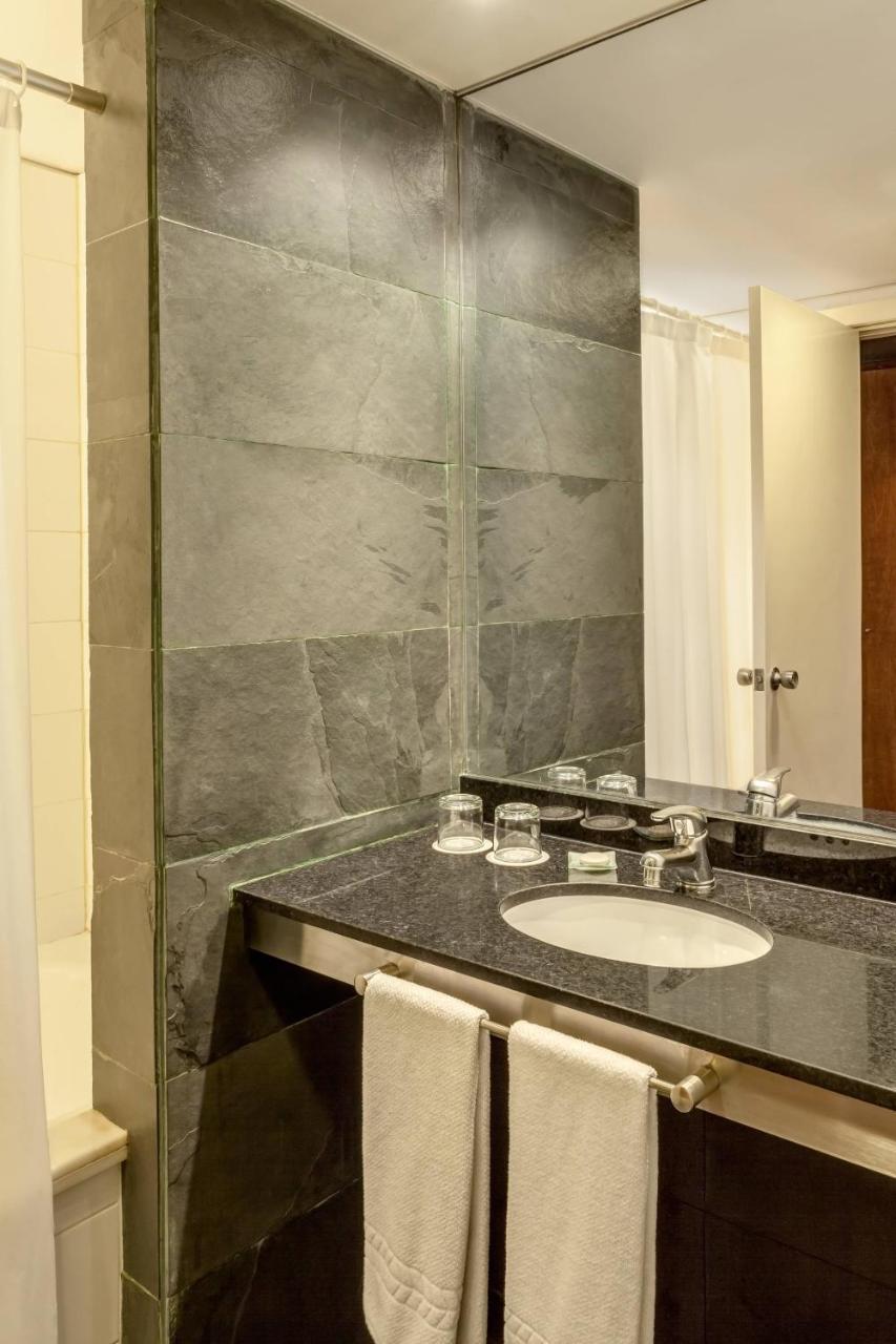 Four Points By Sheraton Montevideo Exterior photo
